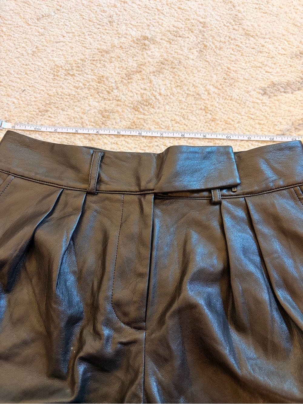 Alice and Olivia black straight leg vegan leather pants size 2 - Picture 8 of 10